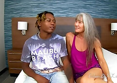 Mature Granny Li receives intense passionate pleasure from massive shaft