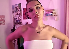 Smoking Hot Shemale Deepthroat Big Cock And Gets Fucked