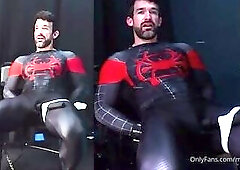 Spider man jerks off
