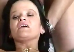Deutscher Doggy-Style-Anal mit Sperma im Mund für Amateur-Paar