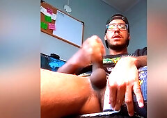 Cum Gamer In The Office Showing His Ass And Filling It With Sperm