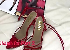 A fan of Mrs Aged Feet asked if this guy provided peculiar tights would that babe wear 'em for him, so after they were received this babe has don