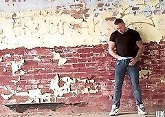 Big dick jock anal sex with cumshot