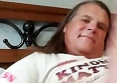 Time to invite you into my bedroom for a little close-up look at what I do when I'm all alone