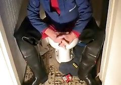 nlboots - in dark, red and blue on biffy