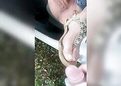 PUBLIC SCREW: youthful stud pays homeless woman for public sex