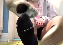 Hairy egghead displaying off soles - Wordy - draining off with sock