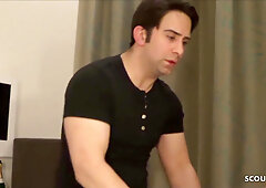 Privat No Condom Creampie Gangbang with German Teen Elise 2