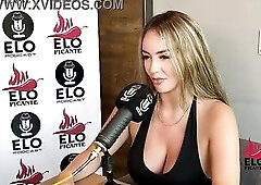 Tatiana Alvarez eats the entire banana with cream