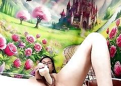 Sex toy bang unfathomable in her cunt
