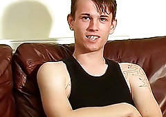 Cute British twink cums after jerking