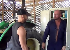 Biaggi Red Neck Weekend