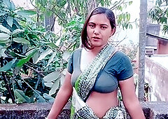 Tamil aunty Apki Randi gets steamy with her assistant