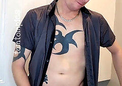 Ginger massive manmeat no-forearms pop-shot