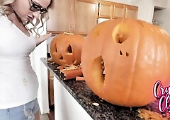 Hawt Step-Aunt Wishes My Aid Designing Halloween Pumpkins