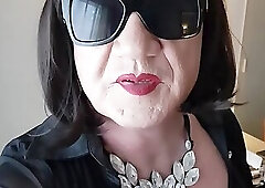 Slutty CD loves to suck cock