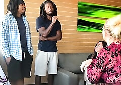 Hawt Golden-Haired Pawg Teacher Gets a D+