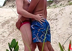 ARGENTINO GOSTOSO MACETOU MEU MARIDO NA TRILHA