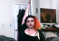 Amateur redhead shaves and masturbates