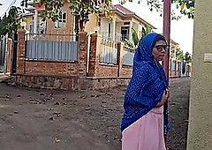 THE ARABIAN GIRL TRYING TO SQUIRT OUTISIDE NEAR THE ROAD