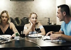 Mona Blue 7zdl6cjhwk5b-yf4