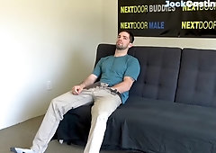 Muscular casting jock sucked off by a dyed guy