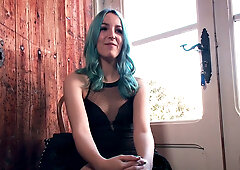 Brown-haired amateur submissive publicly deepthroats in group dominated by dominant barman