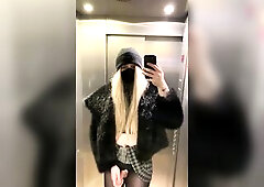 Trans nearly catched and cumming in elevator