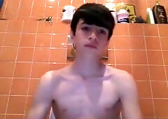 Italian Cutie Cums On Cam, Nice Hard Cock & Tight Smooth Ass