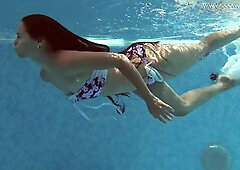 Andreina De Luxe - underwater Latina