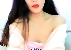 Japanese teen pussy pleased through panties
