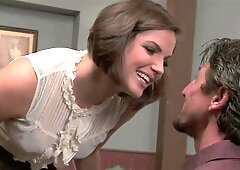 Bobbi Starr Big Butt Desk Bounces for Tommy Gunns Cock
