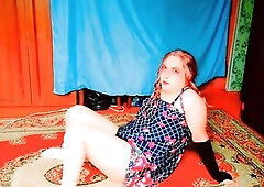 Haunch highs and bedroom eyes