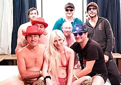 Mature blond loves a group