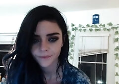 Amateur Blonde Teen Plays Solo with Toy Webcam Porn