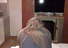 LATIN BABE ENTREGA SU GRAN CULO