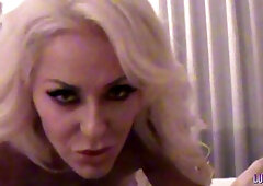 Seth Gamble fucked a gorgeous busty blonde Taylor Vixxen