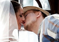 At 20, fame brought millions, but likewise an insatiable hunger. By 20-2, stress led me to my knees. In this movie scene, I escape the town for the co