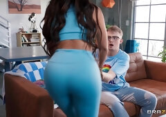 Wonderful cougar coquette heart-stopping Brazzers video