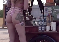 Polish gal showing her boobs in PUBLIC on erochain 2024