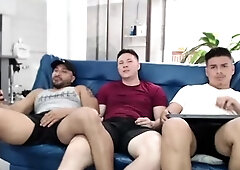 Straight amateur hunk surrenders to a gay touch