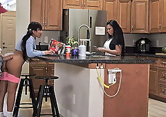 Fucking My Gf in Front of Her Stepmom