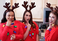 Aria Kai, Adriana Maya and Nade Nasty are enjoying intensive dick-riding