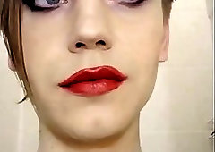 Dirty tranny plays with her toy in the shower