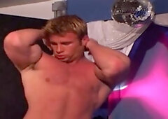 FapHouse: Hunk cumshot