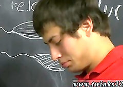 Timo Garrett gives his teacher Julian Smiles a blowjob