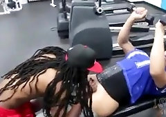 Sasha showcases off her gym exercise plan