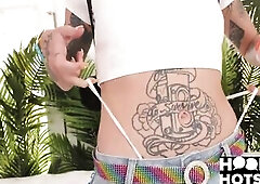 Shlong-Obsessed Hotty CC Doll Hooks Up With Nade Wicked!