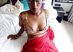 Bahuko Sasurka Buddha Lund Bahot Pasand Hain - Indian Wife In Red Saree Sex In Hindi