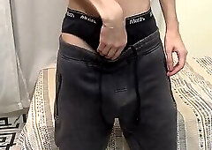 Skinny twink showign his big dick ans masturbating it